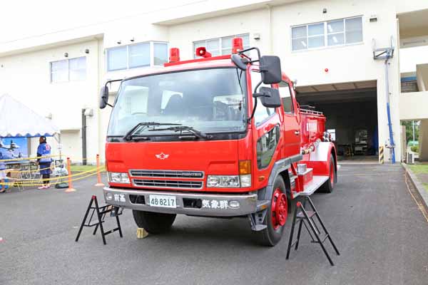 航空自衛隊車輌 消防車 48 17 府中基地 18年7月26日